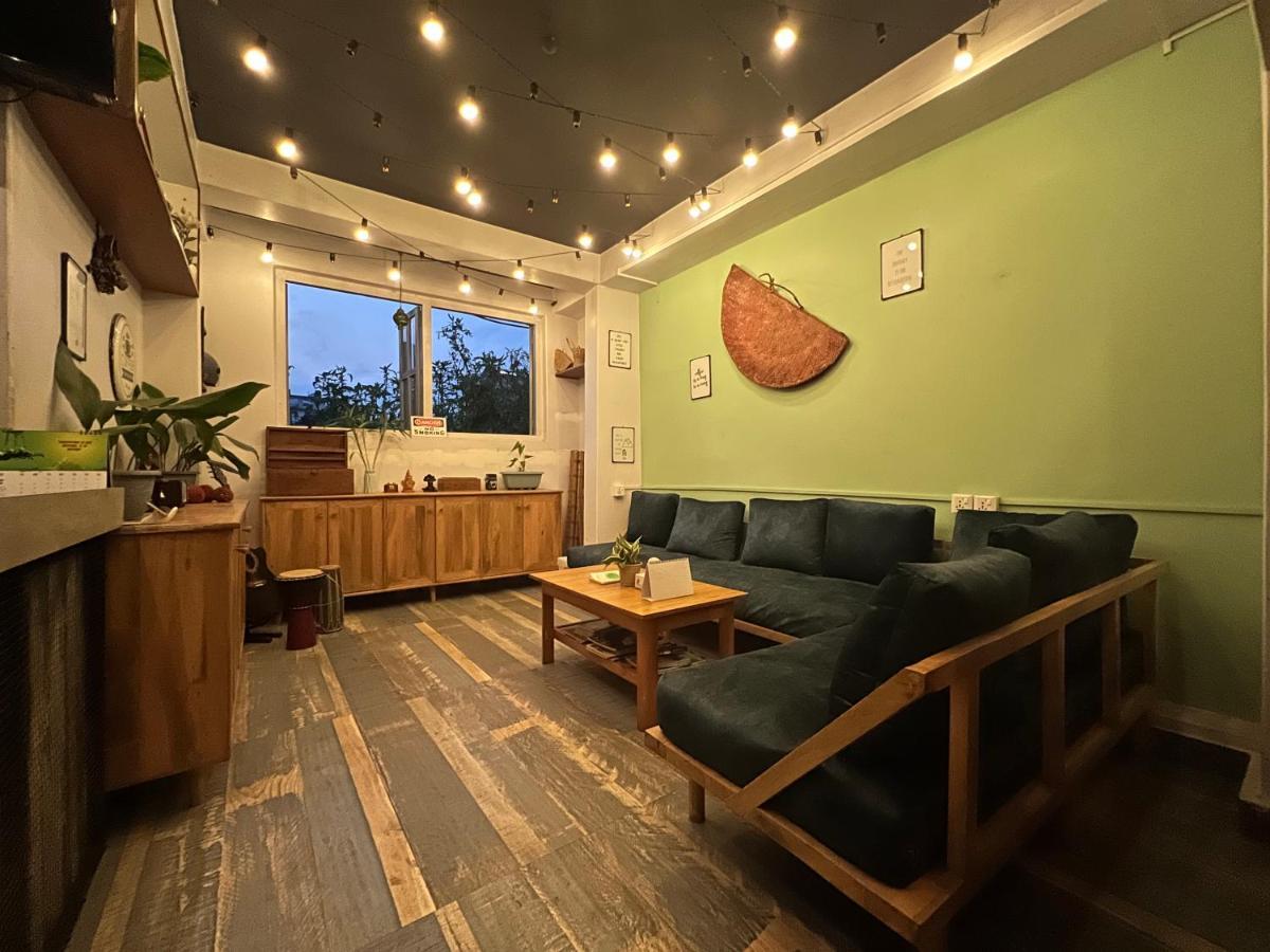 Gaurishankar Backpackers hostel Pokhara Exteriör bild