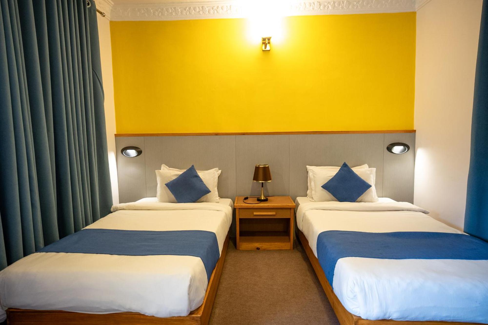 Gaurishankar Backpackers hostel Pokhara Exteriör bild