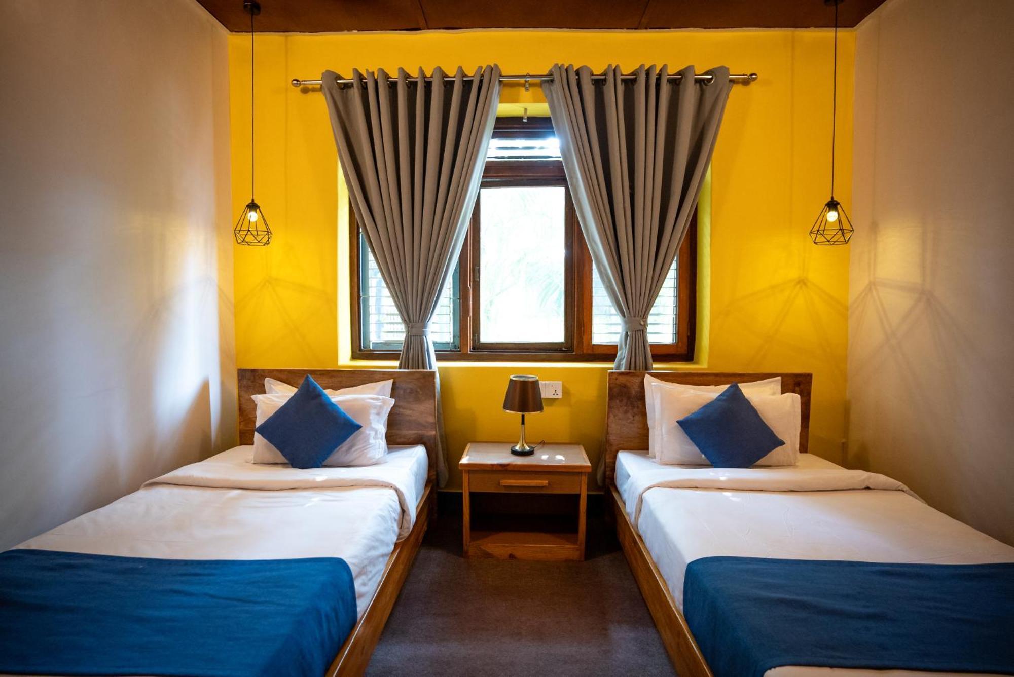 Gaurishankar Backpackers hostel Pokhara Exteriör bild