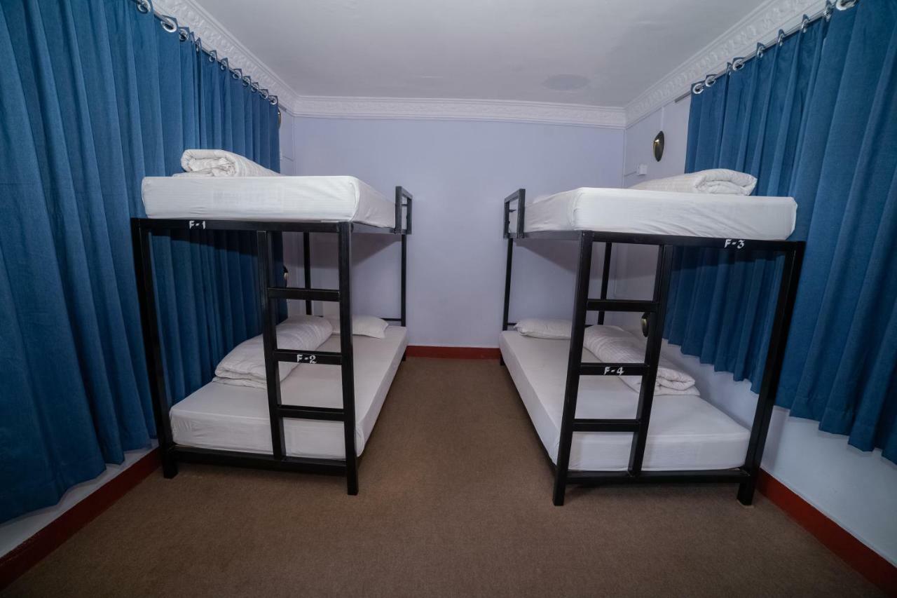 Gaurishankar Backpackers hostel Pokhara Exteriör bild