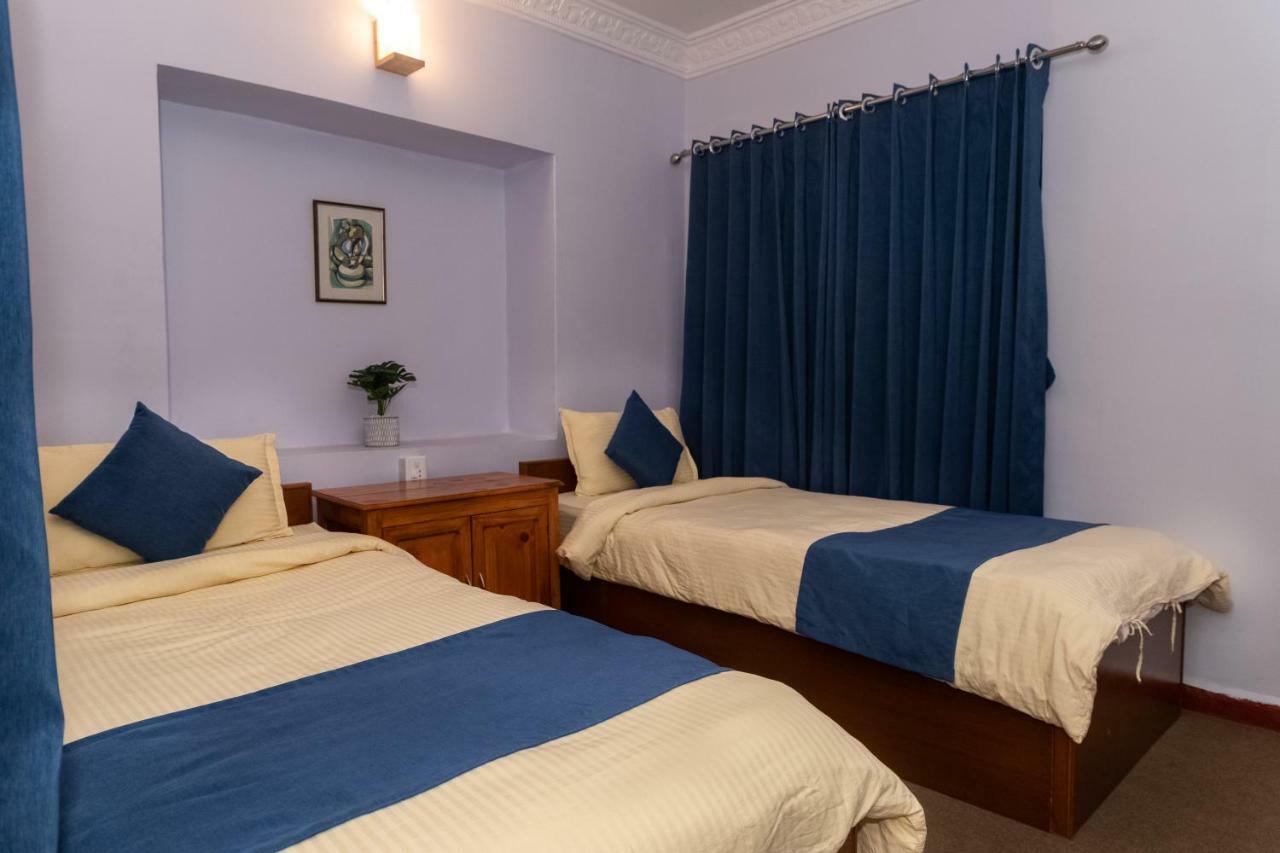 Gaurishankar Backpackers hostel Pokhara Exteriör bild