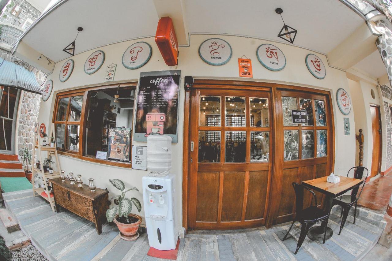 Gaurishankar Backpackers hostel Pokhara Exteriör bild