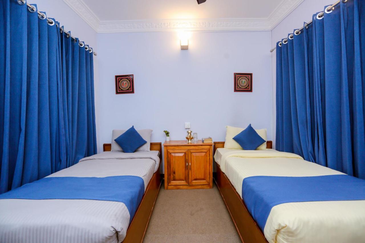 Gaurishankar Backpackers hostel Pokhara Exteriör bild