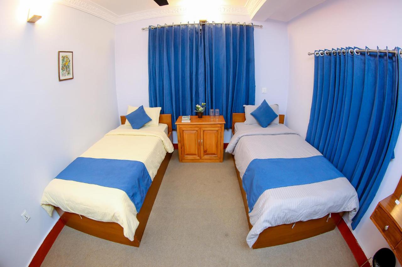 Gaurishankar Backpackers hostel Pokhara Exteriör bild